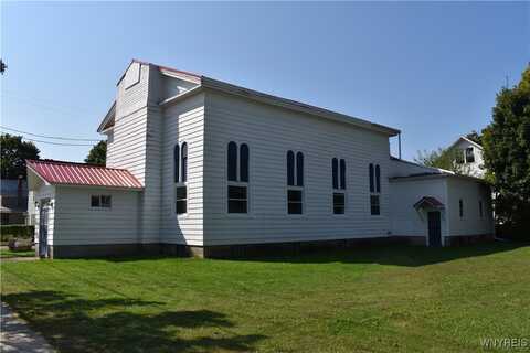 100 N Chapel Street, Parish, NY 14070