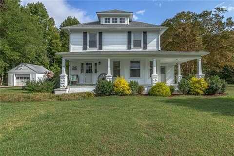 945 Waverly Avenue, Kilmarnock, VA 22482