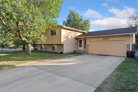 4901 KING ARTHUR WY, Cheyenne, WY 82009