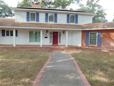 1901 Encino Avenue, Alice, TX 78332