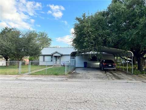 305 Laredo Street, Freer, TX 78357