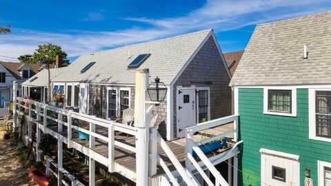 73 1/2 Commercial Street, Provincetown, MA 02657