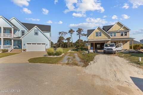 662 Fishermans Point, Newport, NC 28570