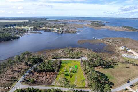 206 Leeward Lane, Beaufort, NC 28516