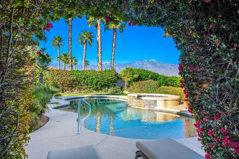 325 Loch Lomond Road, Rancho Mirage, CA 92270