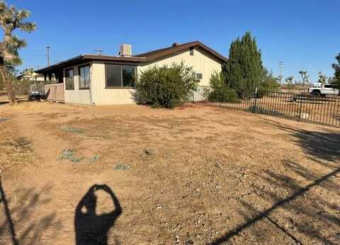 58573 Sunflower Drive, Yucca Valley, CA 92284