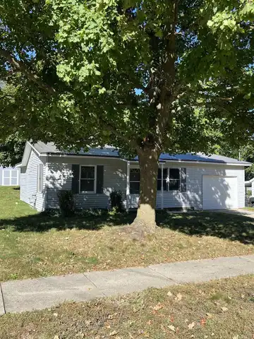 314 W State, Clare, MI 48617