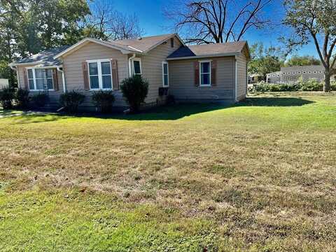 811 Franklin, Fredericksburg, TX 78624