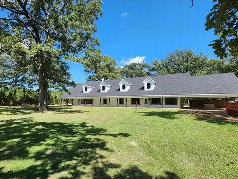 348 ESTATE Drive, Pineville, LA 71360