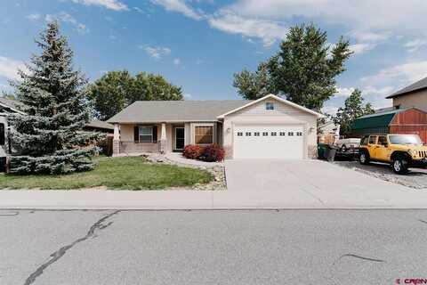 2319 Laura Lane, Montrose, CO 81401