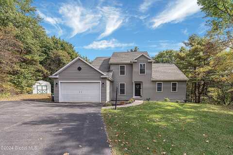 50 Rock Candy Lane, Schaghticoke, NY 12182