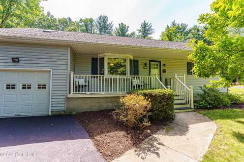 10 Raspberry Drive, Malta, NY 12020