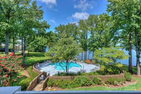 320 Northwest Drive, Davidson, NC 28036