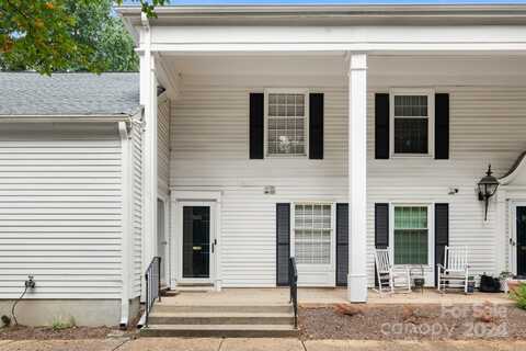 7008 Quail Hill Road, Charlotte, NC 28210