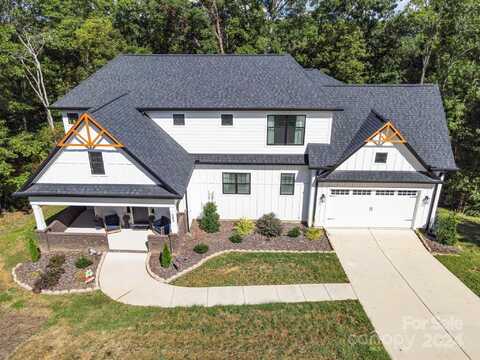 685 Knollcrest Drive NE, Concord, NC 28025