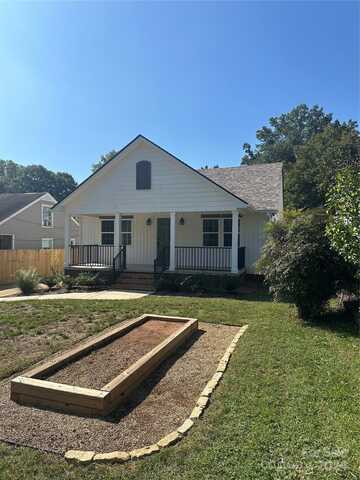 613 N Kelly Street, Statesville, NC 28677