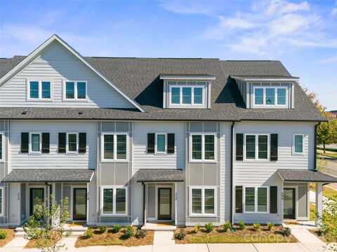 210 Freeland Lane, Charlotte, NC 28217