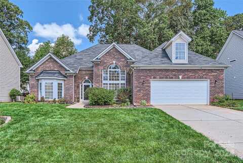 8630 Ridgeline Lane, Charlotte, NC 28269