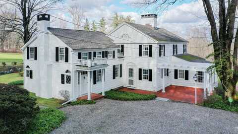 25 Taunton Lane, Newtown, CT 06470