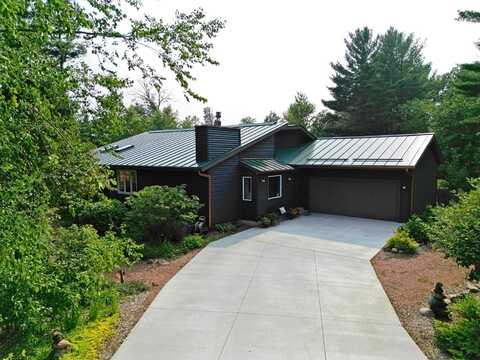 1941 RIDGEWOOD COURT, Plover, WI 54467