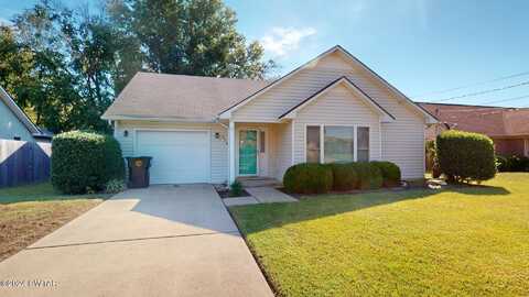 2180 Oakview Avenue, Dyersburg, TN 38024