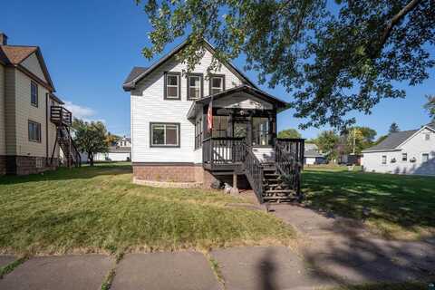 325 1st Ave, Two Harbors, MN 55616