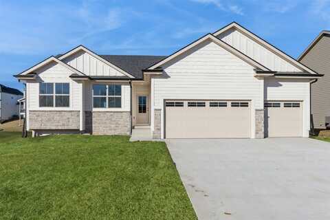 915 Harrington Way, Waukee, IA 50263