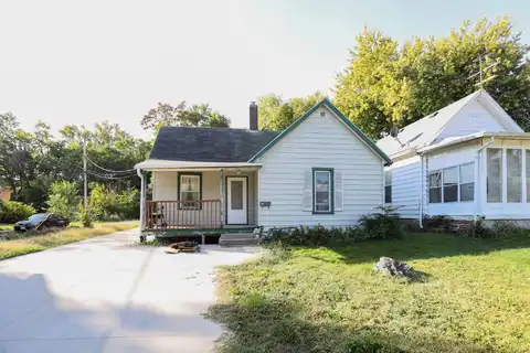 819 Cleveland Avenue, Des Moines, IA 50316