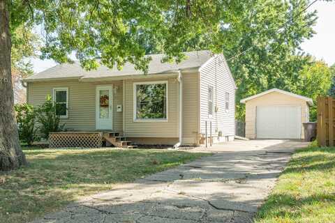 3935 54th Street, Des Moines, IA 50310