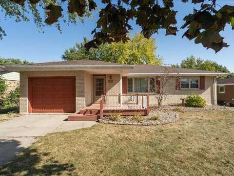 1524 E 1st, Dyersville, IA 52040