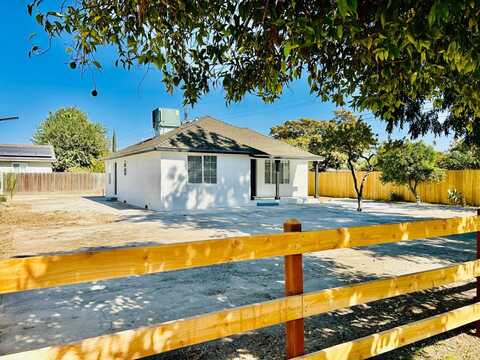 230 12th Street N, Chowchilla, CA 93610