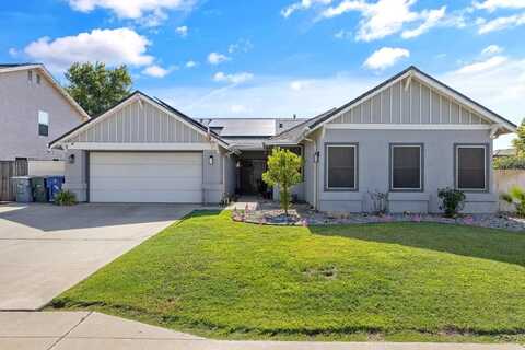 3295 Megan Avenue, Clovis, CA 93611