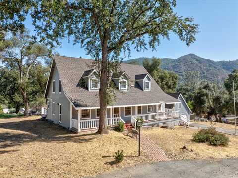 40493 Griffin Drive, Oakhurst, CA 93644