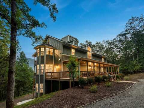 276 Welm Way, Franklin, NC 28734