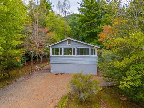 6 Blueberry Lane, Franklin, NC 28734