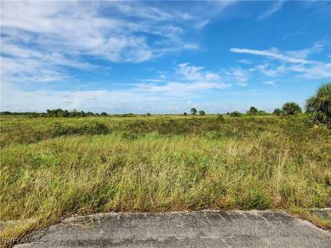 318 New Jersey Place, Labelle, FL 33935