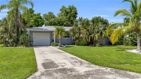 2212 SE 15th Place, Cape Coral, FL 33990