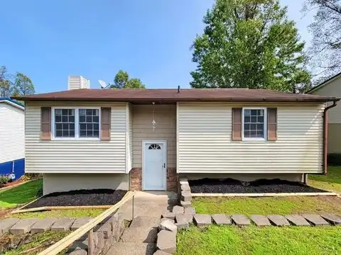 364 CAPTAIN AMES DR, PARKERSBURG, WV 26104