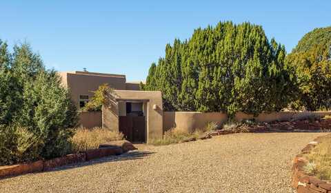 14 CHAPALA Road, Santa Fe, NM 87508