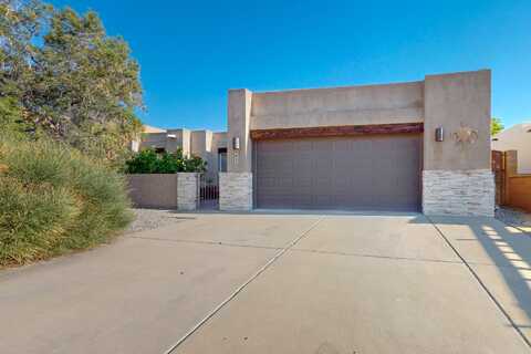 4633 CONGRESS Avenue NW, Albuquerque, NM 87114