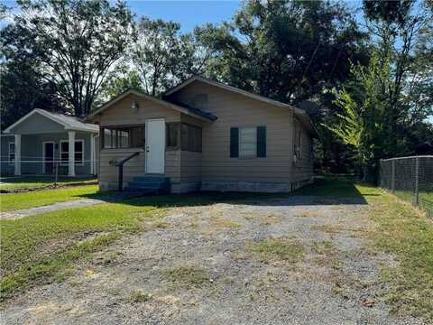 209 6th Avenue, Chickasaw, AL 36611