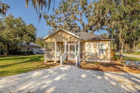 214 Clarke Street, Darien, GA 31305