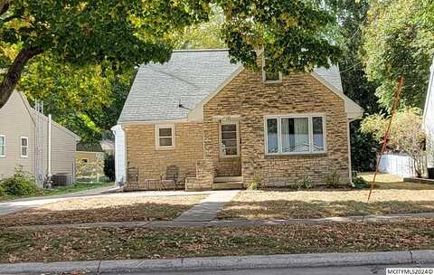 106 S York, MASON CITY, IA 50401