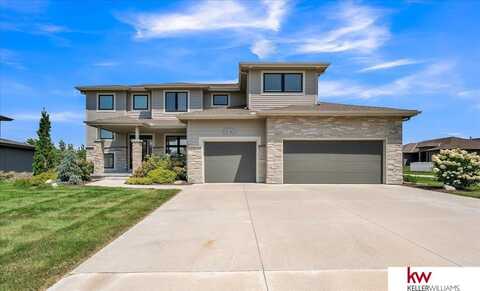 11706 Cooper Circle, Papillion, NE 68046