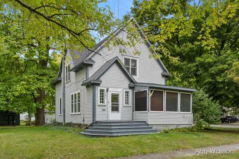 121 N Prospect Street, Belding, MI 48809