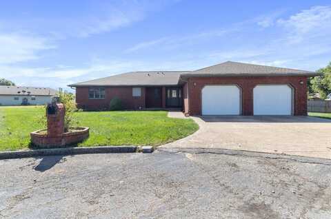 1603 Davis Circle, Mountain Grove, MO 65711