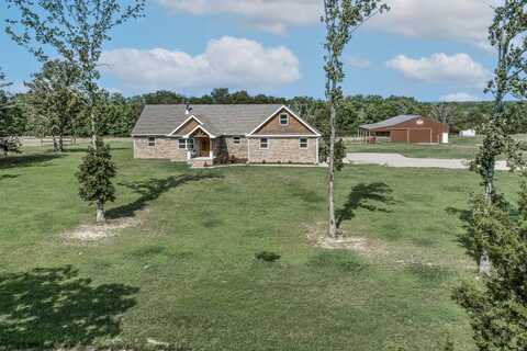 3985 Peters Drive, Seymour, MO 65746