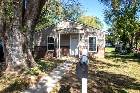 133 W Delta Street, Aurora, MO 65605