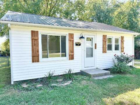 918 E Locust Street, Bolivar, MO 65613