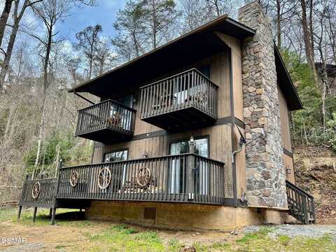 4256 New Pioneer Trail, Pigeon Forge, TN 37863